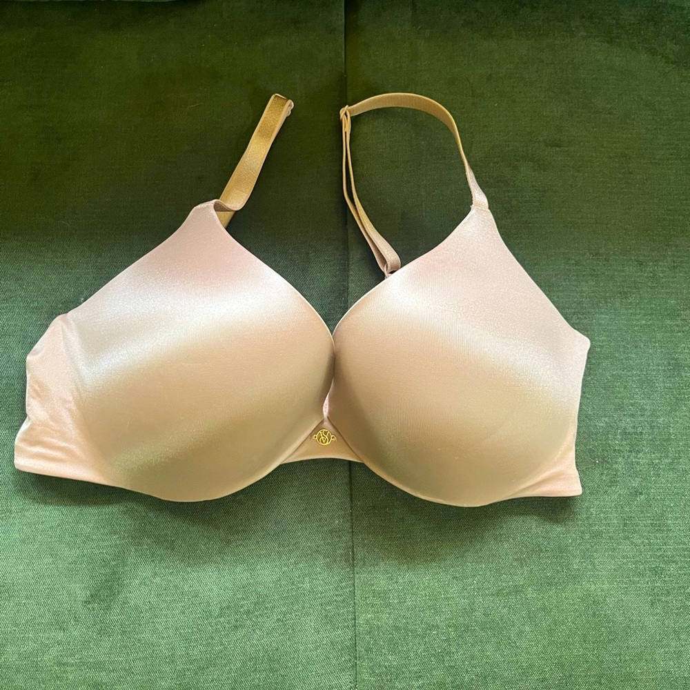34D Victoria Secret Push Up Bra